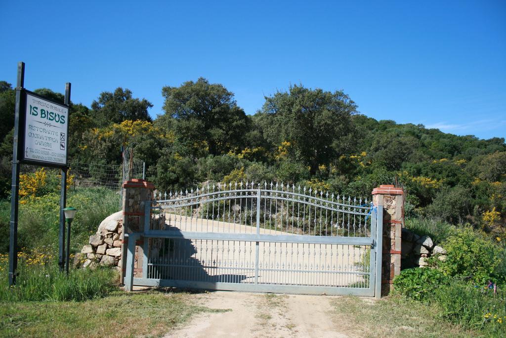 Is Bisus ξενώνας Castiadas Εξωτερικό φωτογραφία